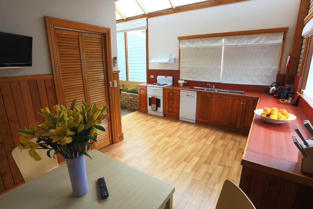@ The Beach & Not Quite @ The Beach Holiday Cottages - Stanley Chambre photo